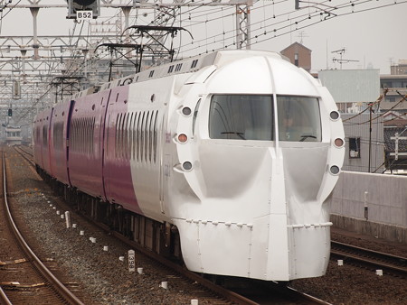 南海50000系Peachラッピング 特急ラピート 南海本線粉浜駅02