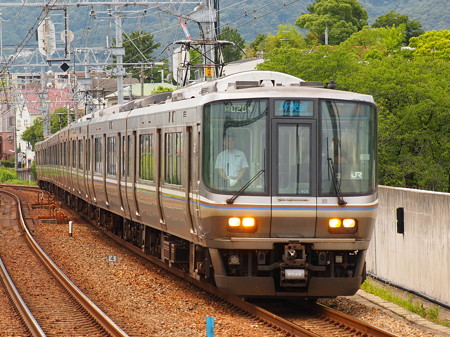 223系新快速 東海道本線さくら夙川駅02
