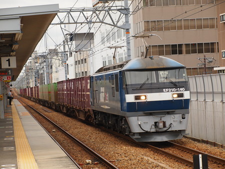EF210貨物 東海道本線さくら夙川駅02