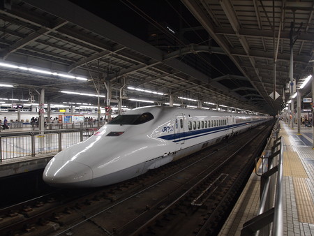 700系ひかり 東海道新幹線新大阪駅01
