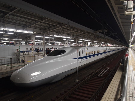 N700系のぞみ 東海道新幹線新大阪駅01