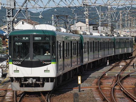 京阪10000系普通 京阪宇治線中書島駅01
