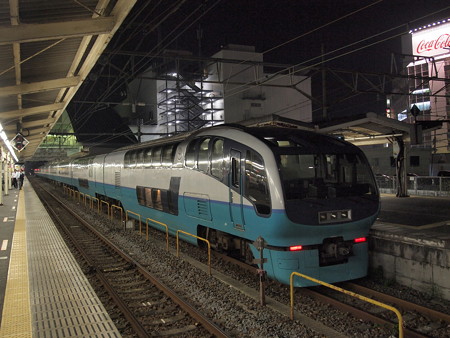 251系湘南ライナー 東海道本線小田原駅01