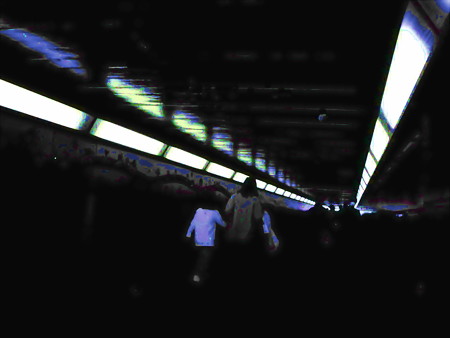 新宿_東口~西口連絡通路-04
