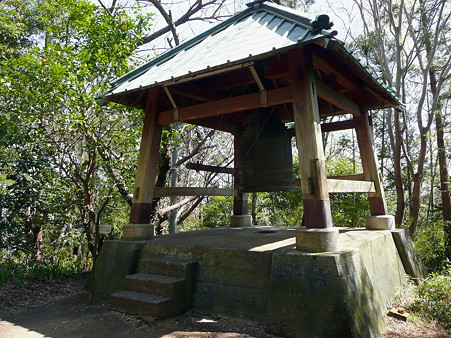 岩本山ハイキングコース鐘