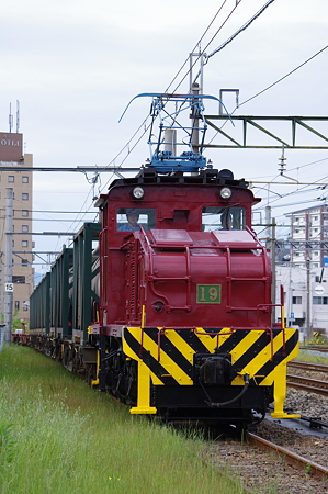 三井化学専用鉄道19号機関車+コキ100系+コキ200形
