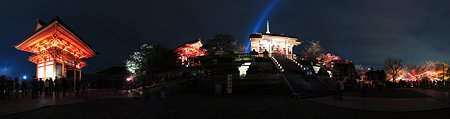 パノラマ写真　清水寺　ライトアップ　仁王門・西門付近 282°