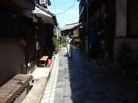 P9225898