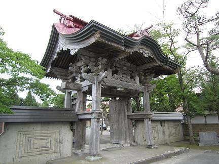 円通寺の門