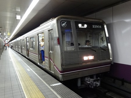 22608