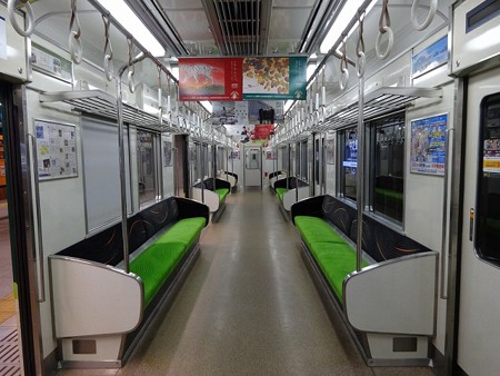 70-車内全景