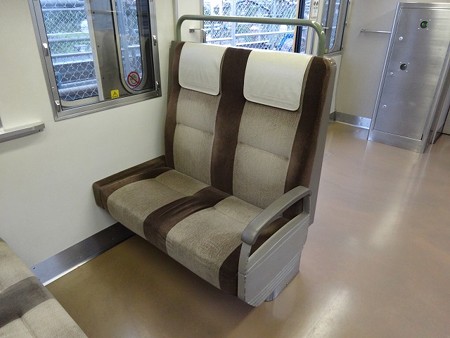 115L40N-固定座席