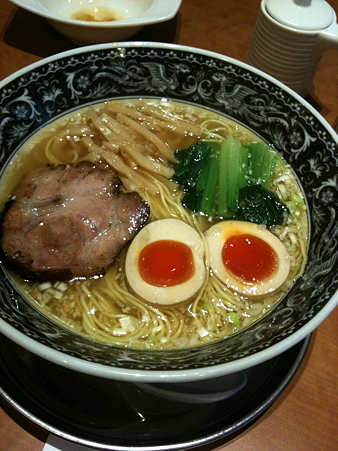 味玉塩ラーメン ￥800