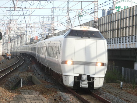 サンダーバード@塚本駅