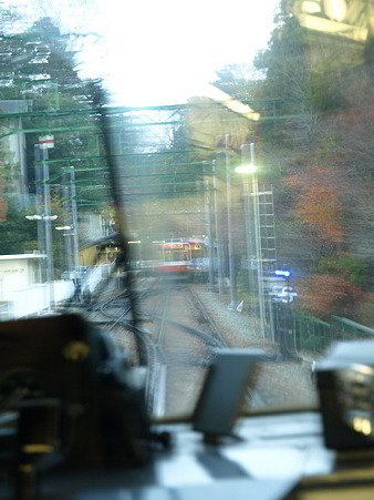 箱根登山電車の車窓(大平台駅界隈)