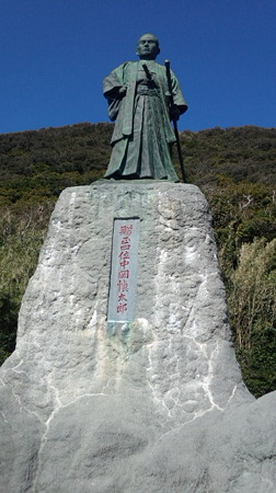 中岡慎太郎像