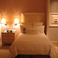 Wynn Twin Bedroom 10-3-2011 2214
