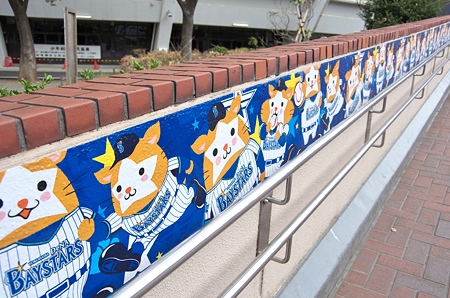 球場周りの壁もスターマン仕様